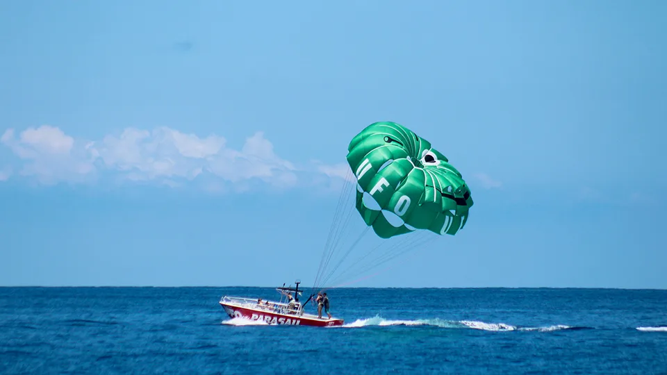 Ufo Parasail Kids Activities Maui