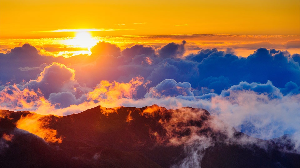 Best Maui Activities Couples Haleakala Sunrise