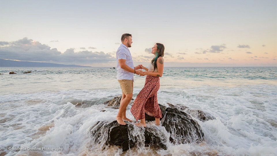 Best Maui Activities Couples Romantic Photoshoot