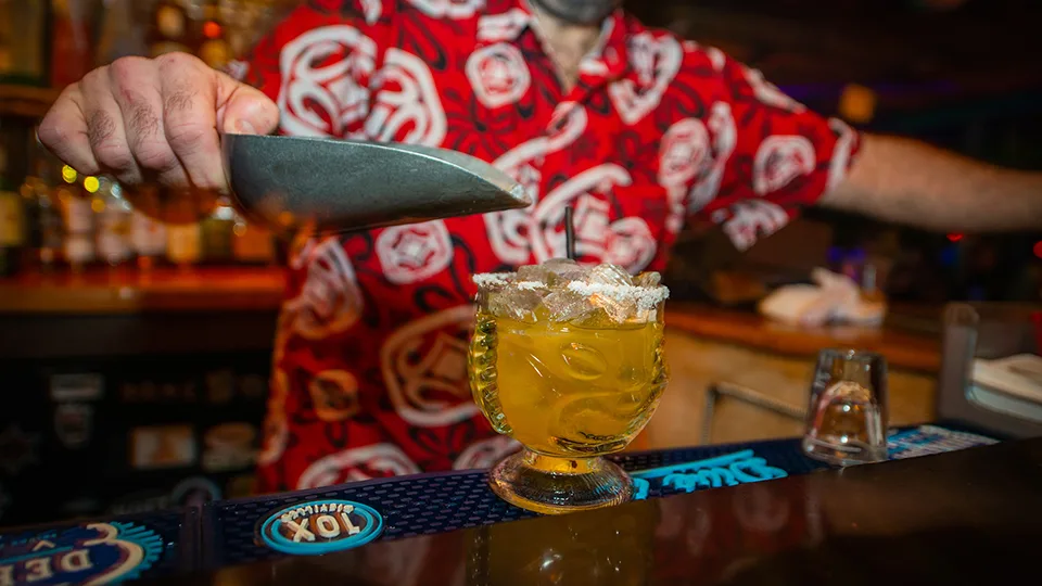 Best Places to Get a Drink on Maui South Shore Tiki Lounge