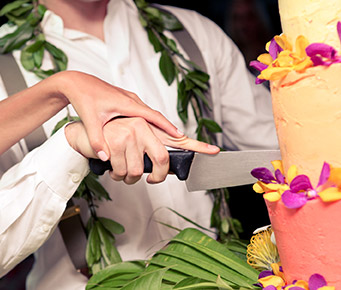 Best Honeymoon Activities Maui Wedding Cake