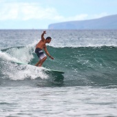 Best Maui Surf Breaks Guardrails
