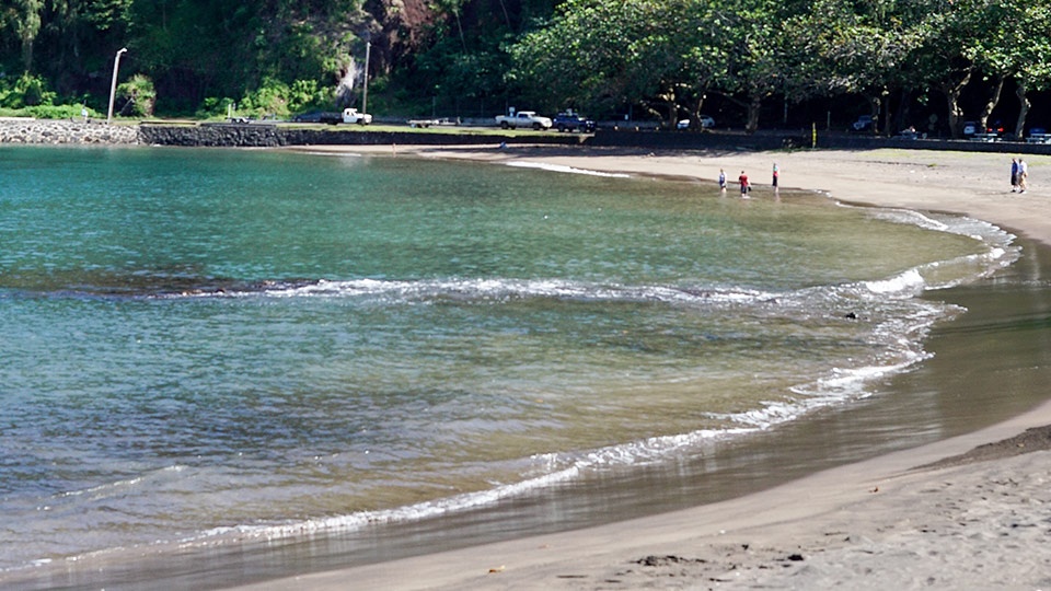 Best Hana Bay Beach Activities