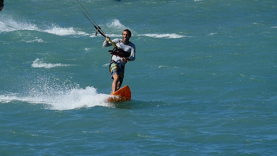 Best Maui Ocean Activities Kitesurfing