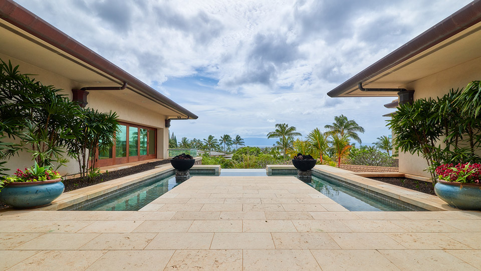 Top 10 Maui Resorts Montage Kapalua Bay