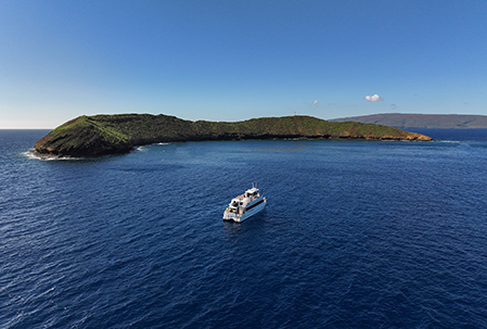 Molokini Crater Snorkel Boat Calm Conditions